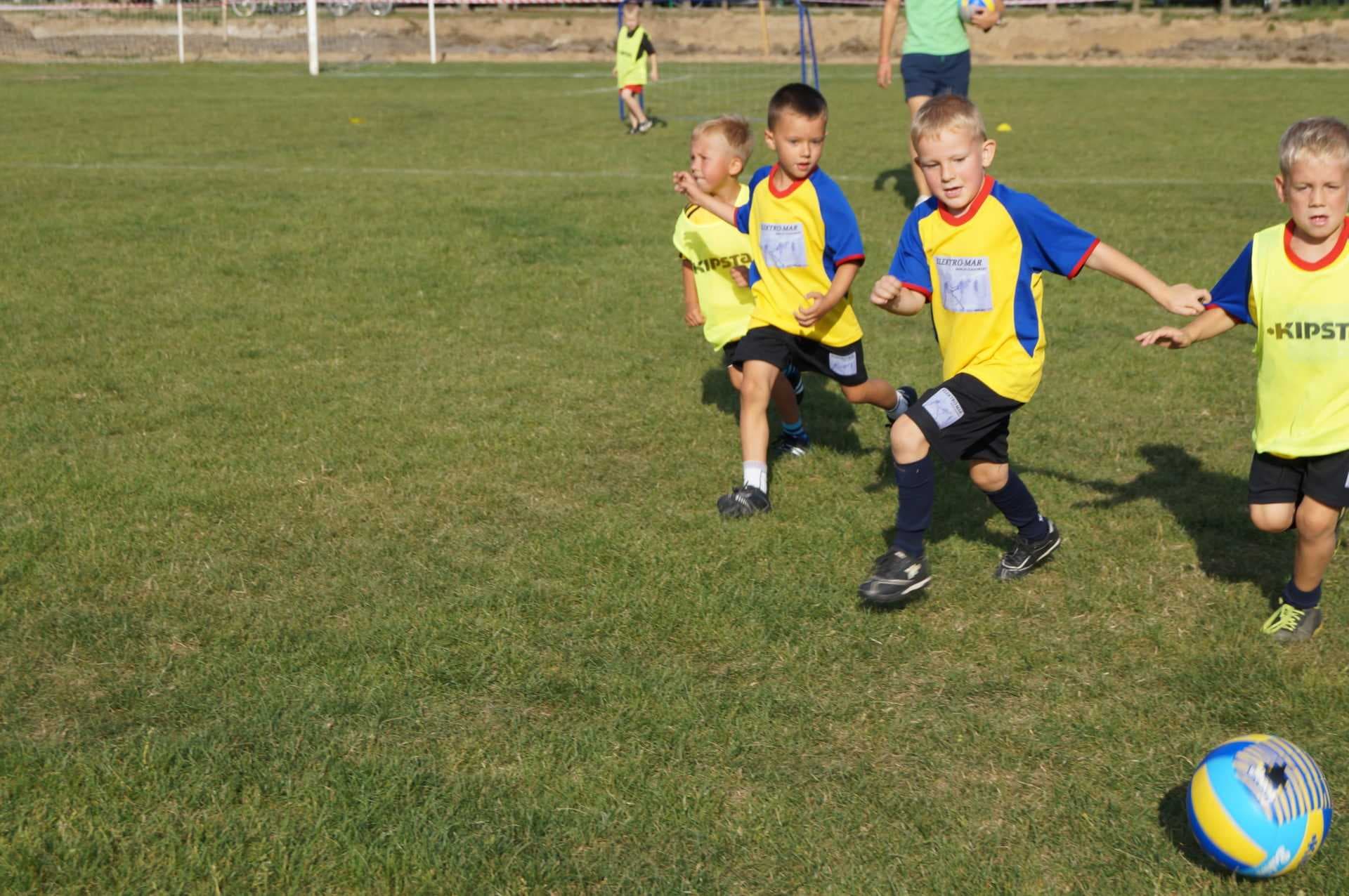 Piłkarski Piknik Rodzinny-''Sportowe pożegnanie lata''(23.08.2015)
