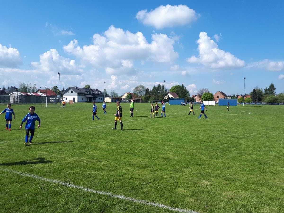 Młodziki: Piast Wołowice – Radziszowianka — zdjęcie 3