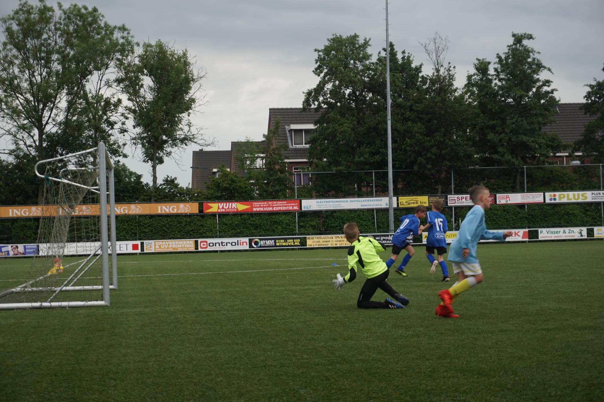 Relacja z wyjazdu na turniej do  Holandii :MEMORIAL CUP COEN MOULIJN, Holandia. U9,10 - 07.06 - 09.06 — zdjęcie 20