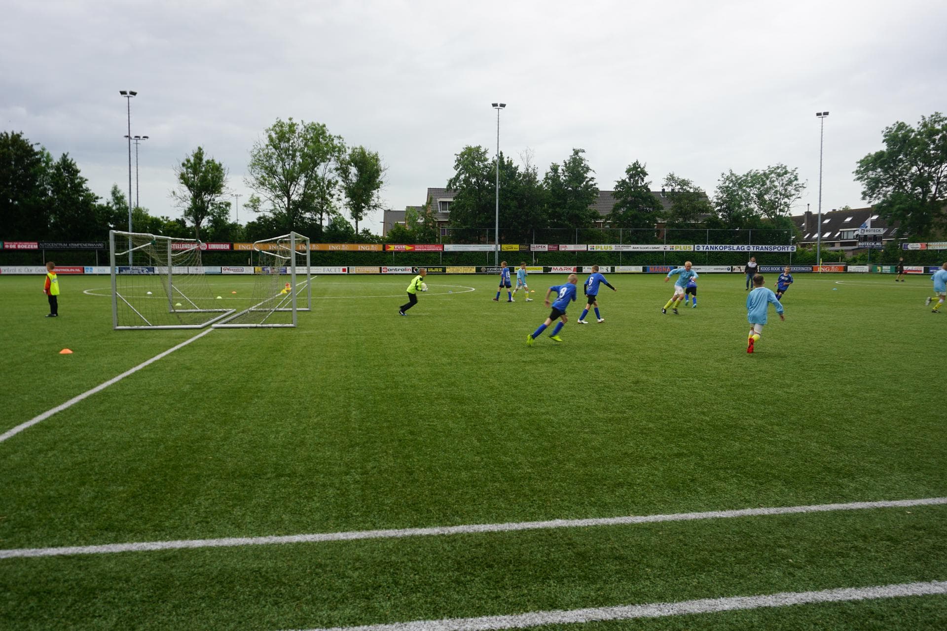 Relacja z wyjazdu na turniej do  Holandii :MEMORIAL CUP COEN MOULIJN, Holandia. U9,10 - 07.06 - 09.06 — zdjęcie 33