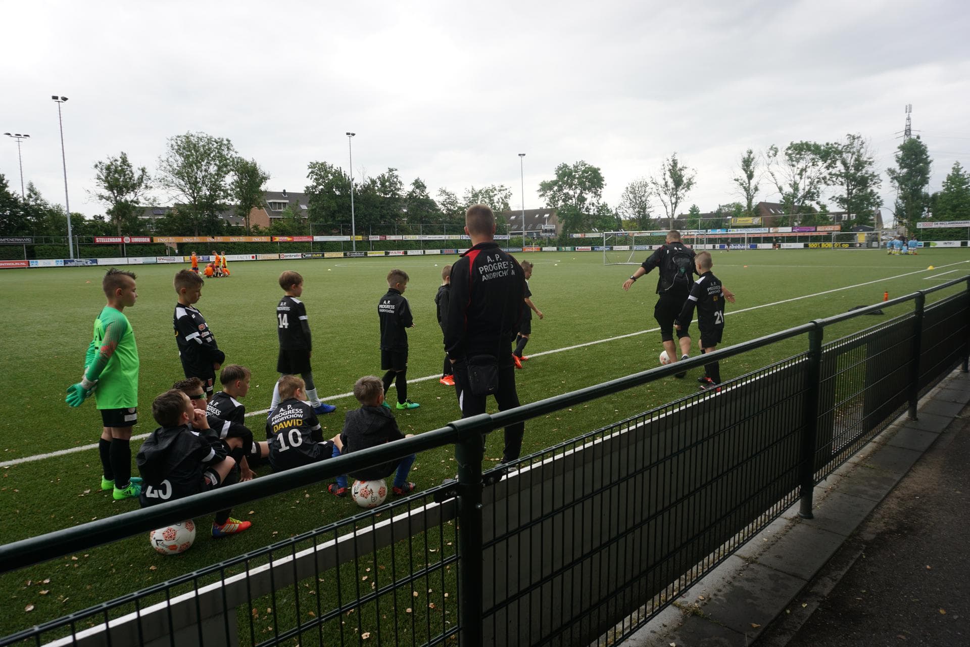 Relacja z wyjazdu na turniej do  Holandii :MEMORIAL CUP COEN MOULIJN, Holandia. U9,10 - 07.06 - 09.06 — zdjęcie 45