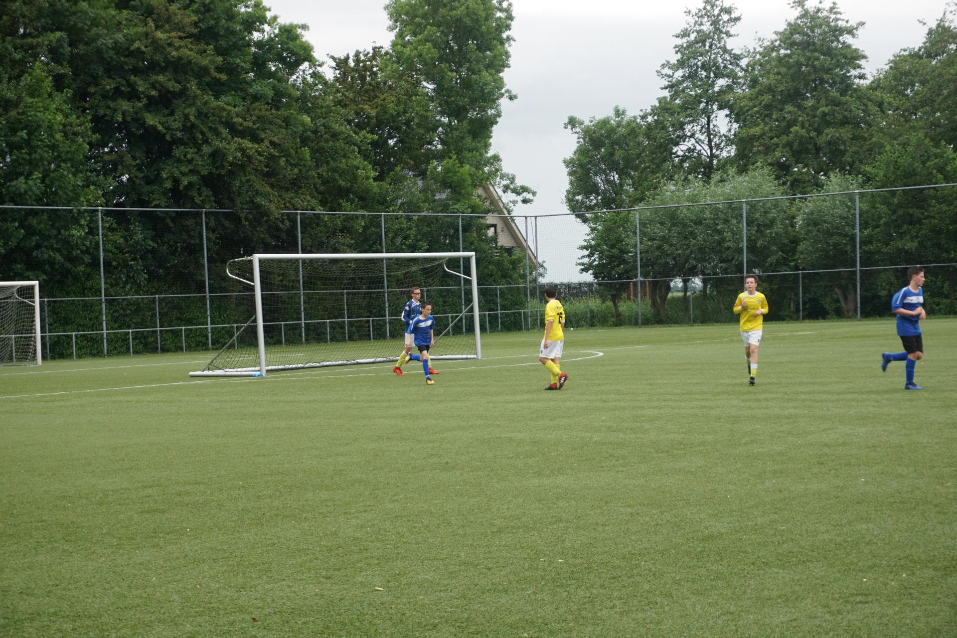 Relacja z wyjazdu na turniej do  Holandii :MEMORIAL CUP COEN MOULIJN, Holandia. U9,10 - 07.06 - 09.06 — zdjęcie 54
