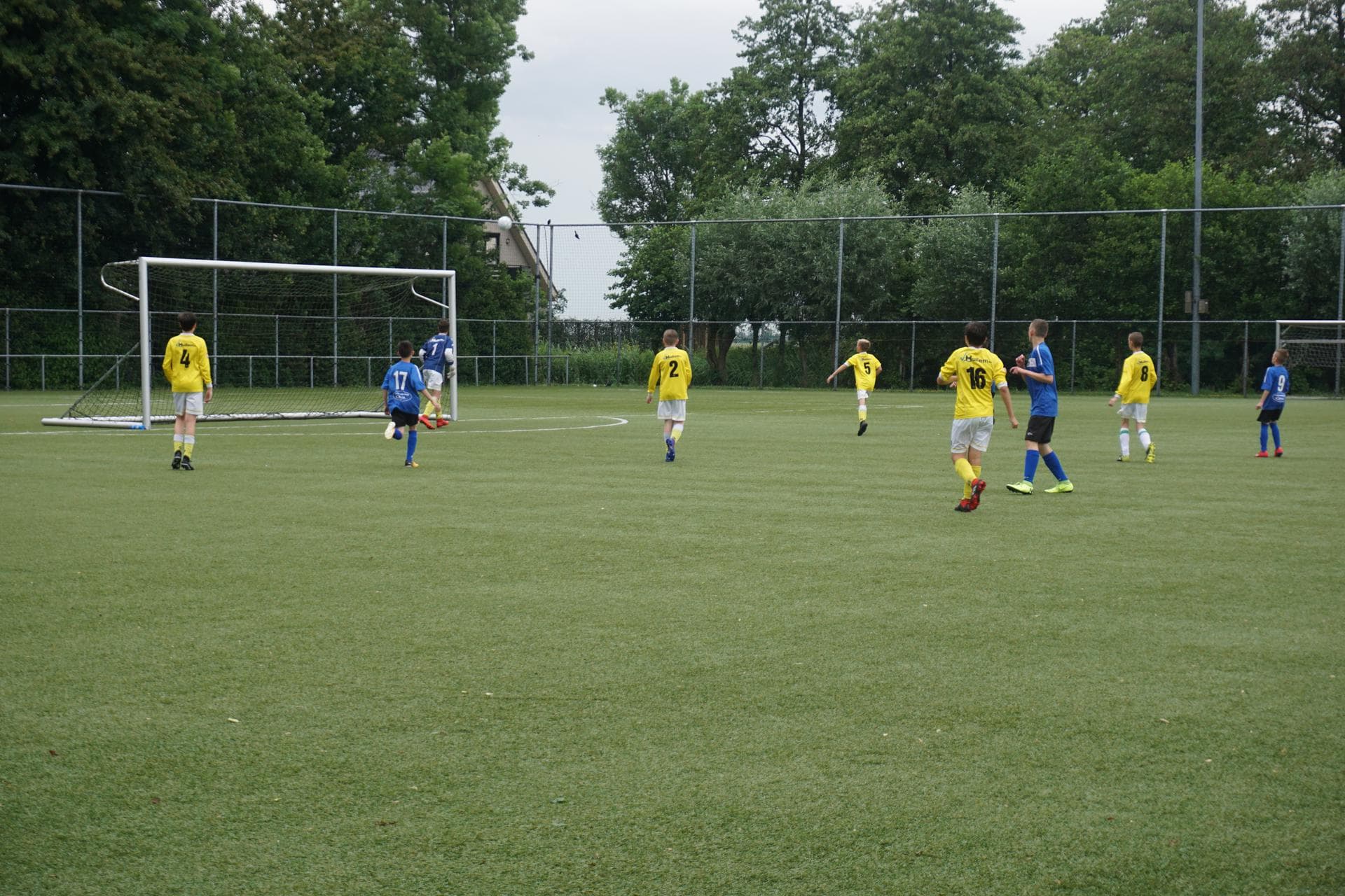 Relacja z wyjazdu na turniej do  Holandii :MEMORIAL CUP COEN MOULIJN, Holandia. U9,10 - 07.06 - 09.06 — zdjęcie 56