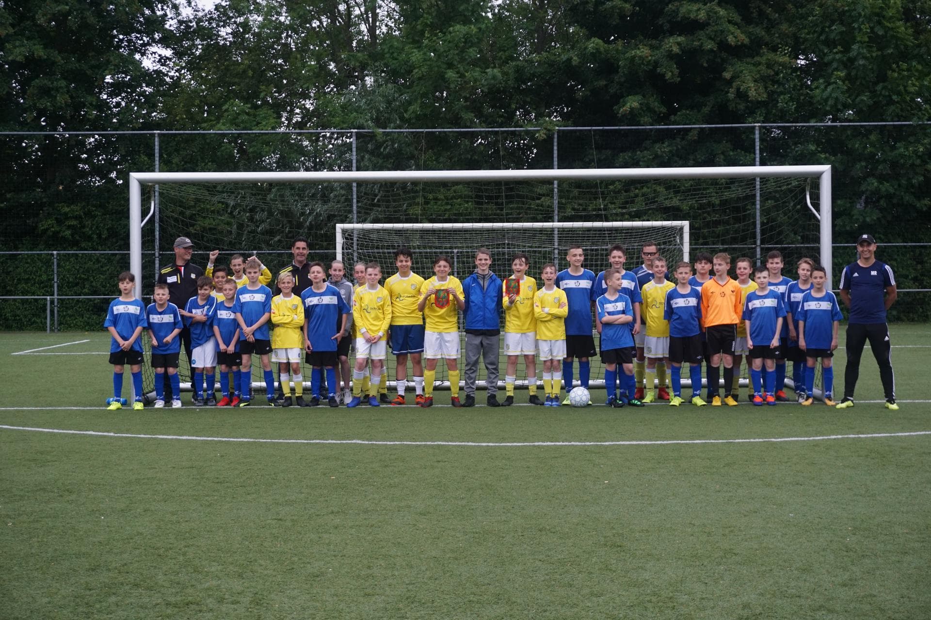 Relacja z wyjazdu na turniej do  Holandii :MEMORIAL CUP COEN MOULIJN, Holandia. U9,10 - 07.06 - 09.06 — zdjęcie 69