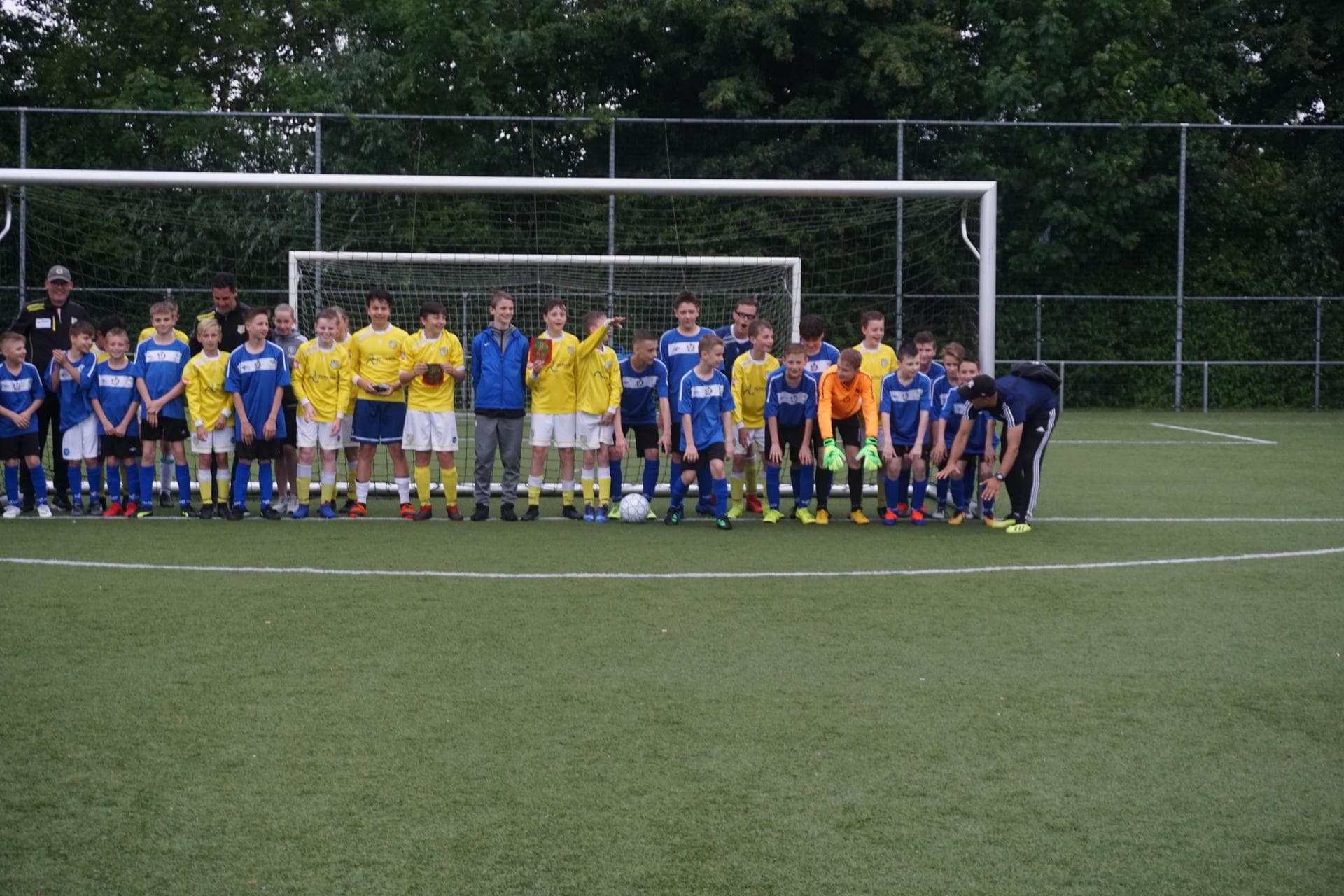 Relacja z wyjazdu na turniej do  Holandii :MEMORIAL CUP COEN MOULIJN, Holandia. U9,10 - 07.06 - 09.06 — zdjęcie 75