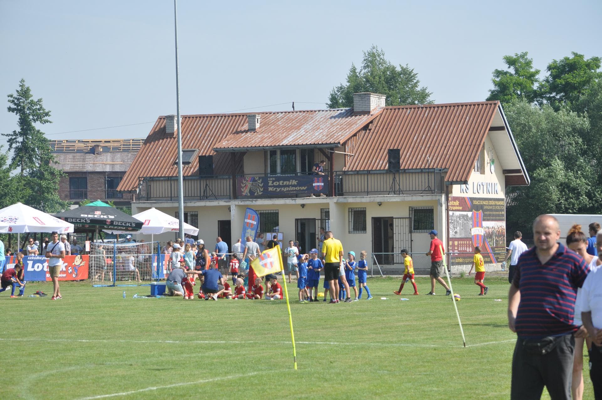 ORLIKI Z PUCHAREM „DZIEŃ PIŁKARZA – KRYSPINÓW”