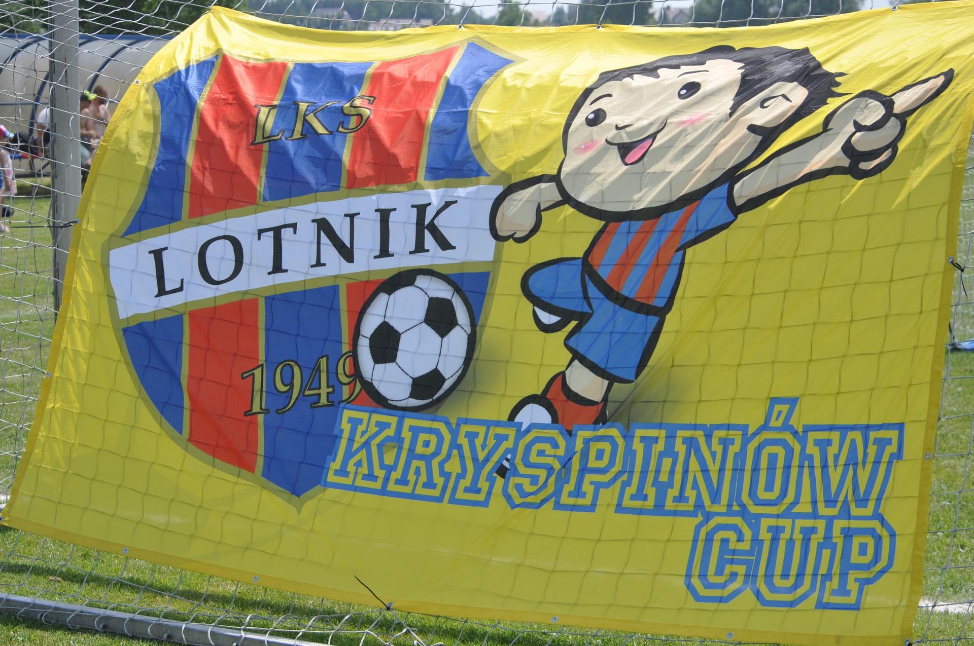 ORLIKI Z PUCHAREM „DZIEŃ PIŁKARZA – KRYSPINÓW” — zdjęcie 73