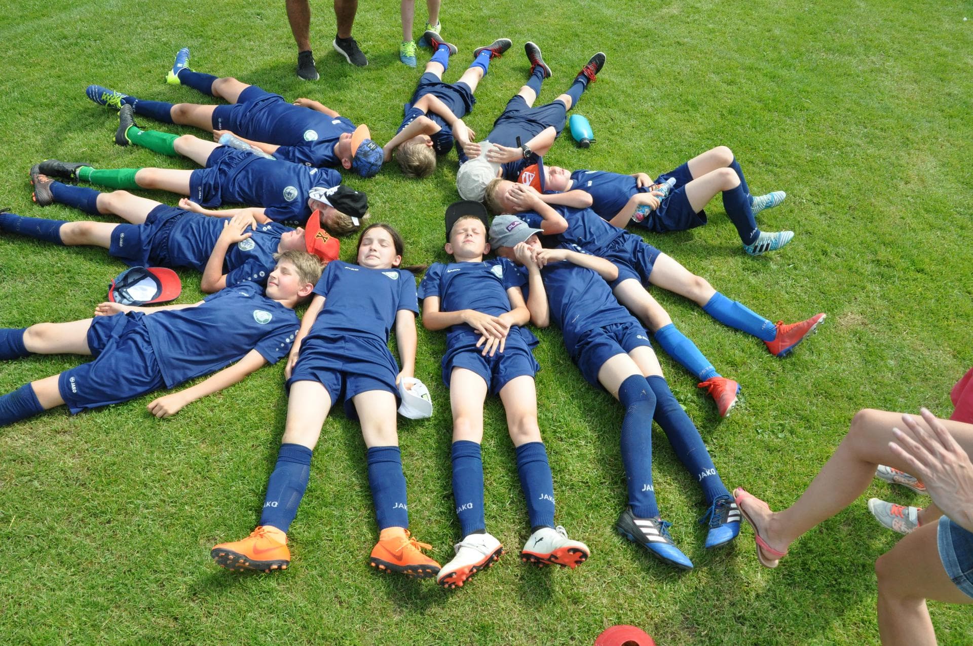 ORLIKI Z PUCHAREM „DZIEŃ PIŁKARZA – KRYSPINÓW” — zdjęcie 142