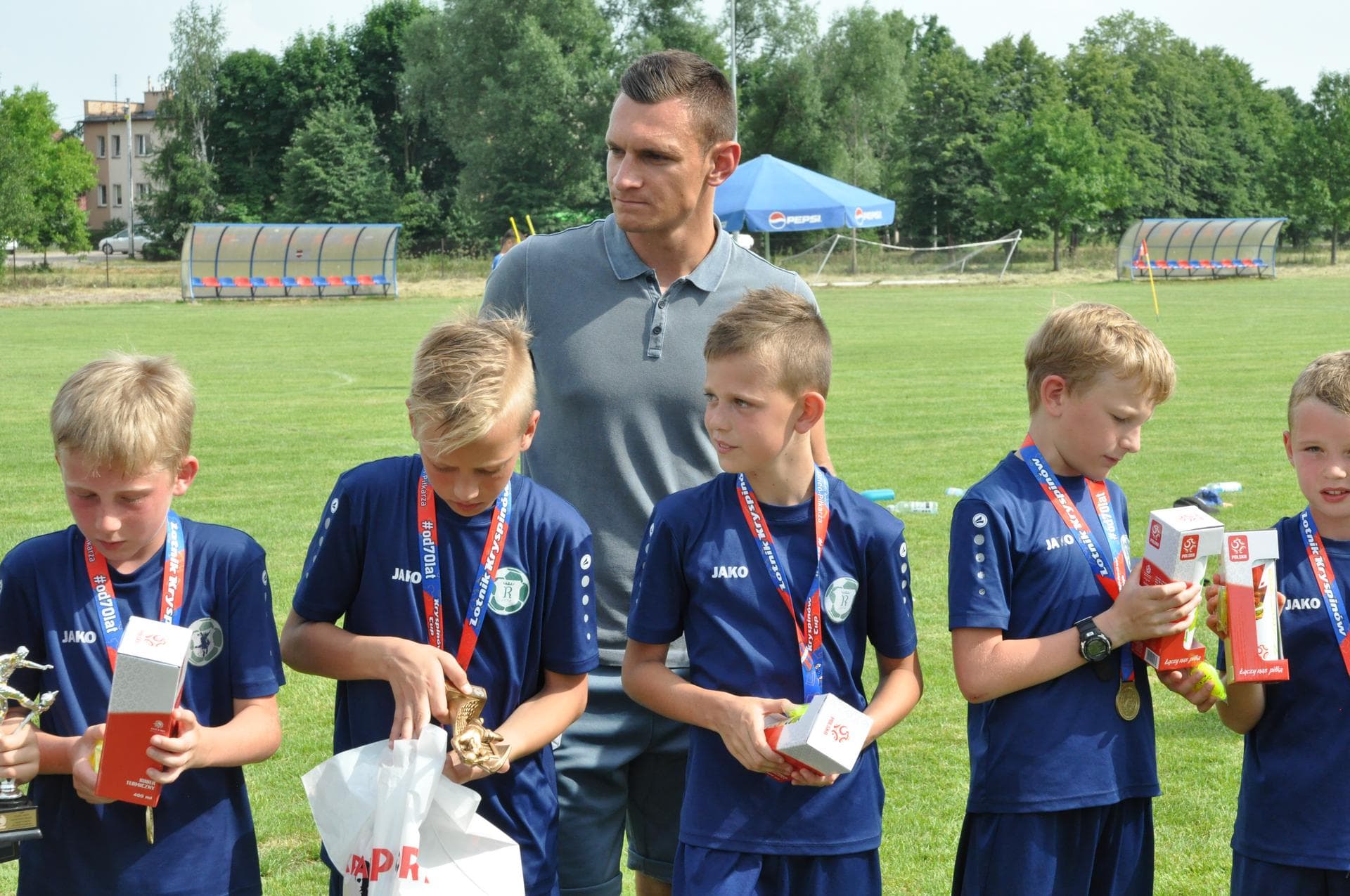 ORLIKI Z PUCHAREM „DZIEŃ PIŁKARZA – KRYSPINÓW” — zdjęcie 185