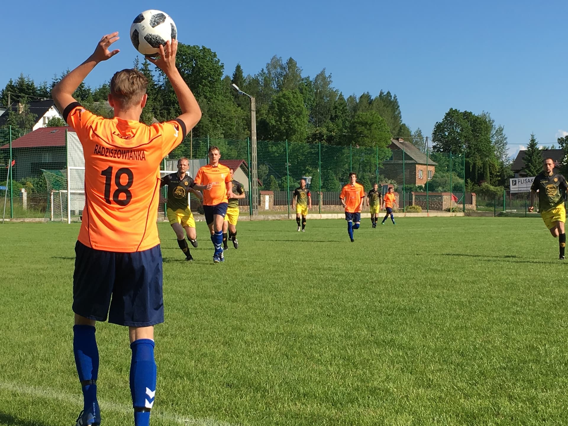 Radziszowianka II - Strzelcy Kraków: 0-1 — zdjęcie 2