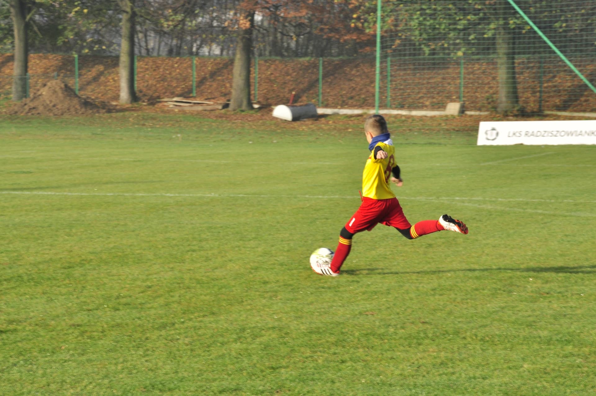 Turniej Piłkarski dla rocznika 2012 - RADZISZOWIANKA CUP I EDYCJA. Fotorelacja. — zdjęcie 23