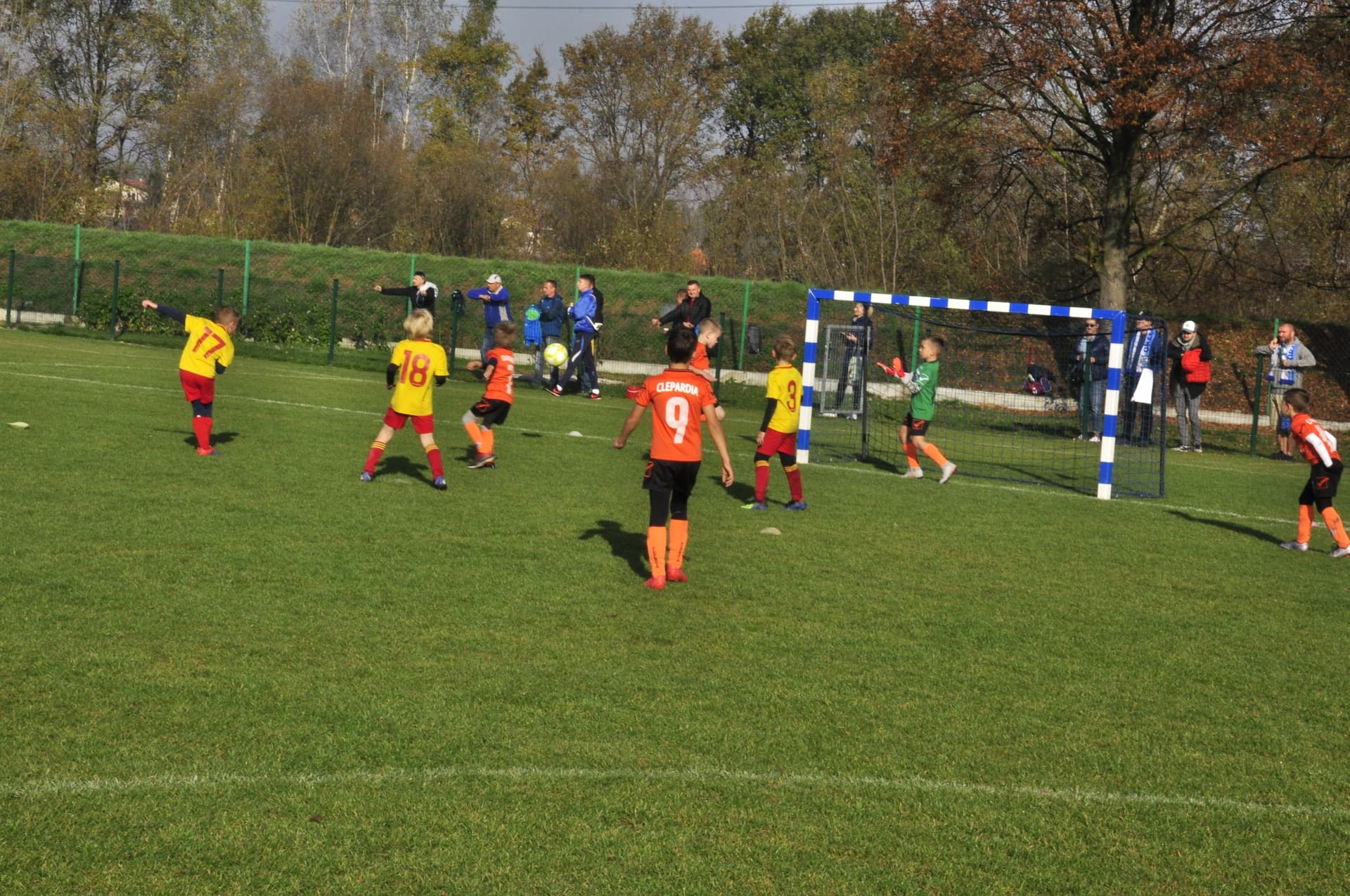 Turniej Piłkarski dla rocznika 2012 - RADZISZOWIANKA CUP I EDYCJA. Fotorelacja. — zdjęcie 175