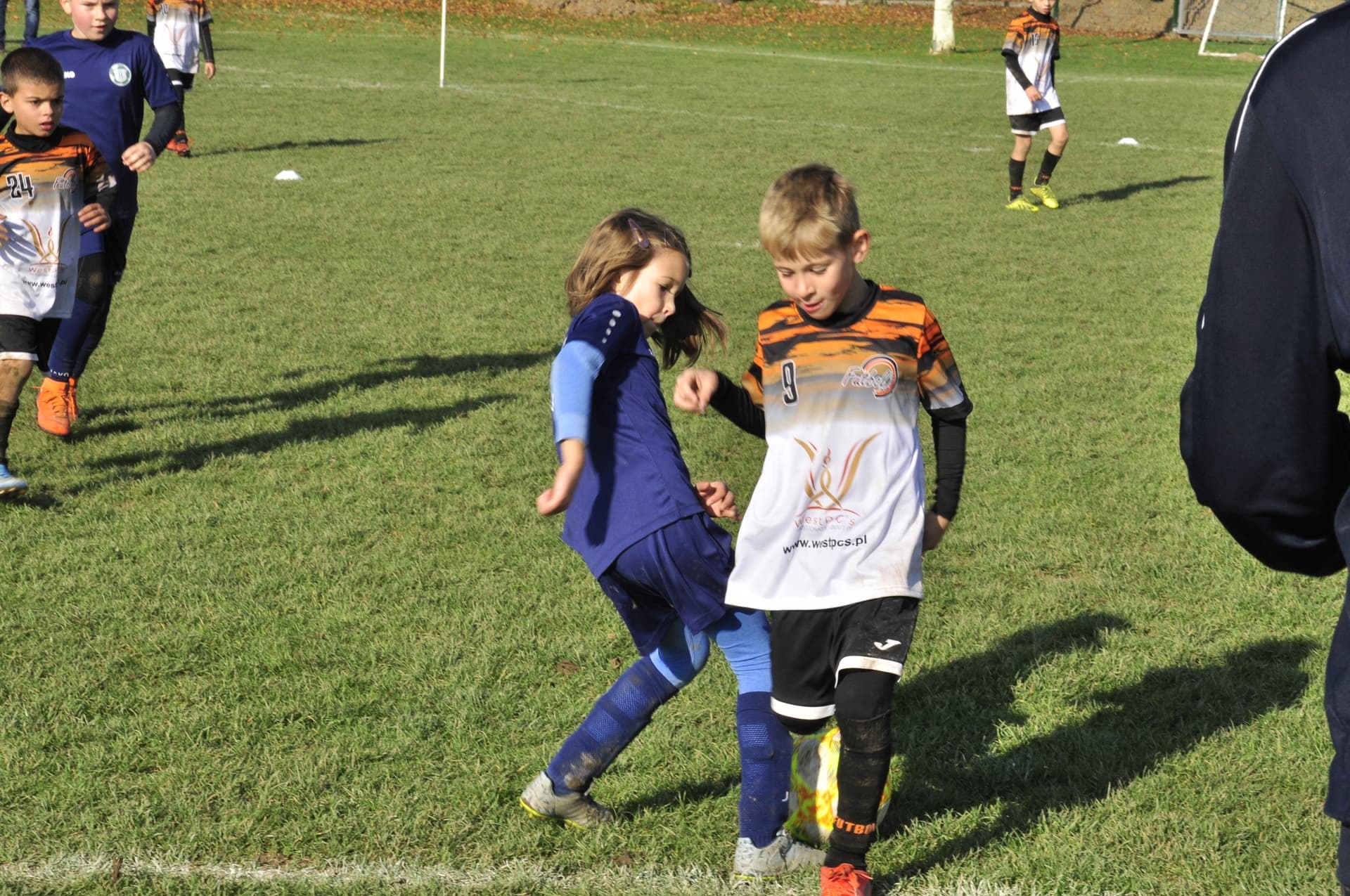Turniej Piłkarski dla rocznika 2012 - RADZISZOWIANKA CUP I EDYCJA. Fotorelacja. — zdjęcie 317