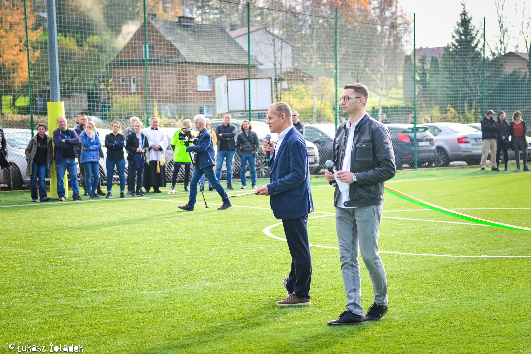 Fotorelacja z otwarcia Orlika na obiektach Radziszowianki. — zdjęcie 5