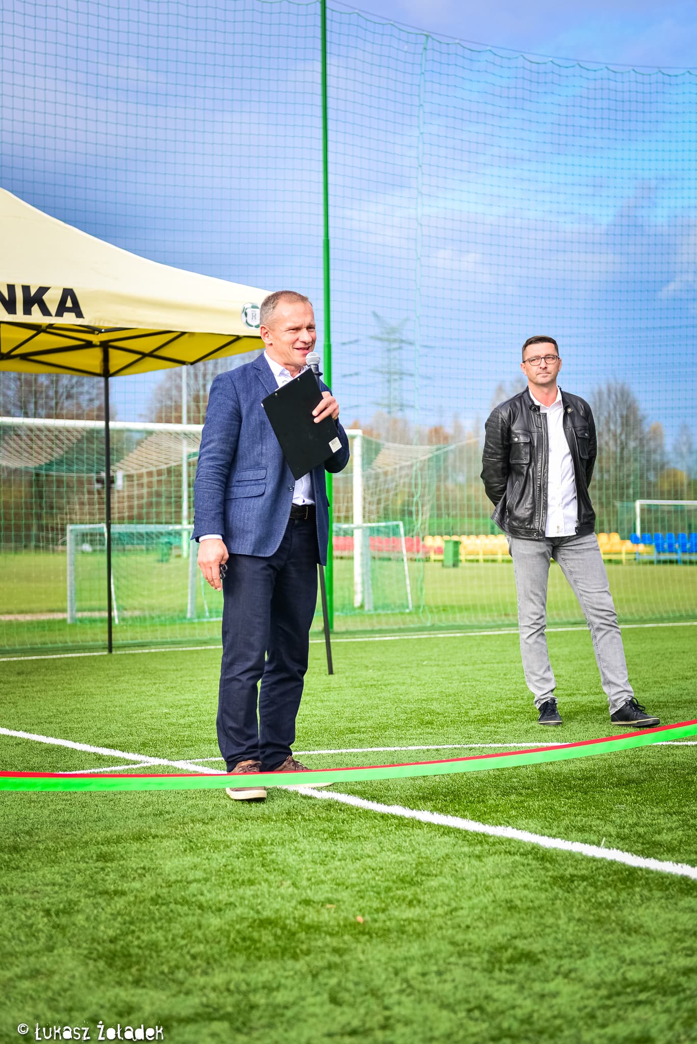 Fotorelacja z otwarcia Orlika na obiektach Radziszowianki. — zdjęcie 20