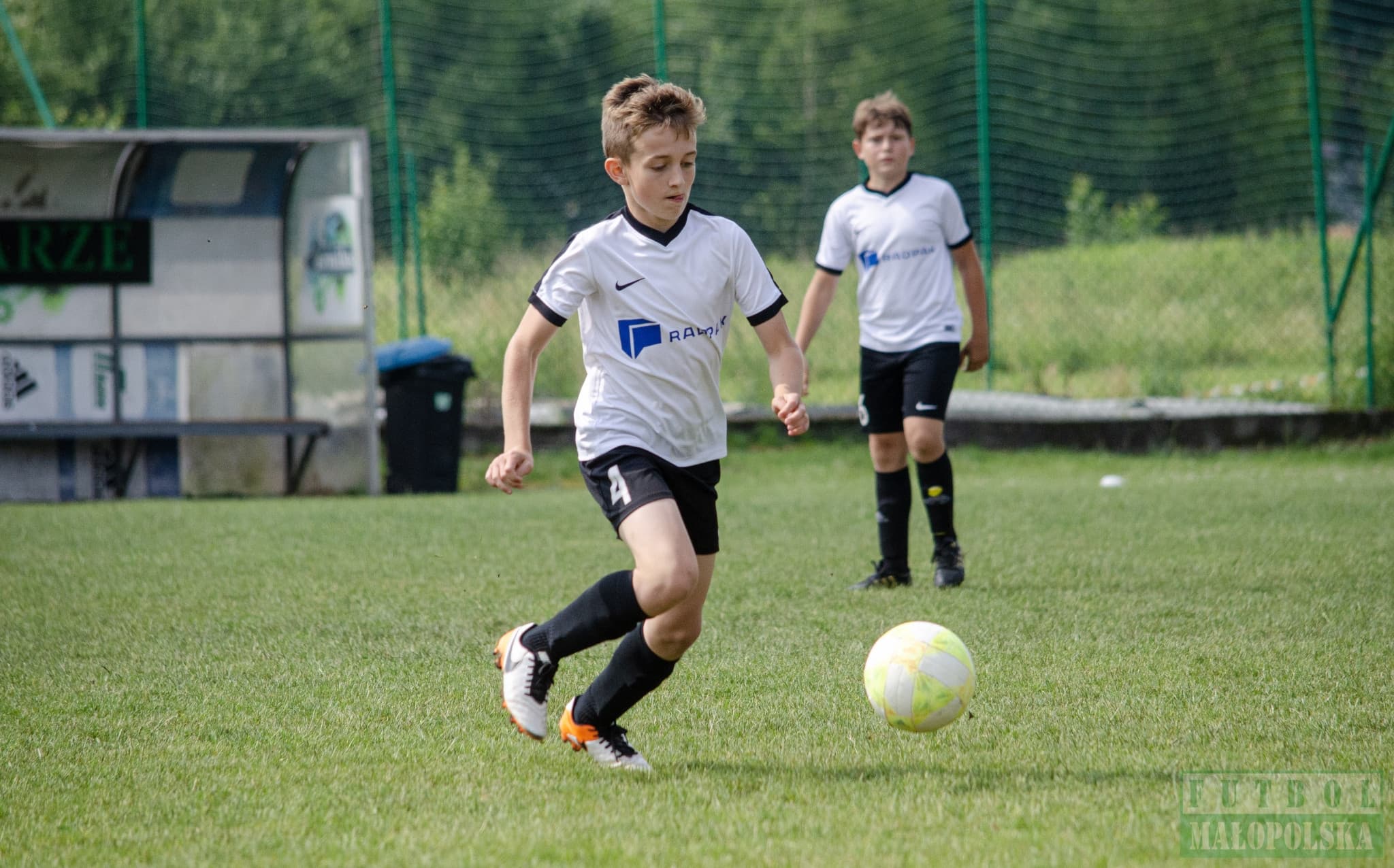 Radziszowianka Cup dla rocznika 2008 - piłkarski maraton w Radziszowie (foto)