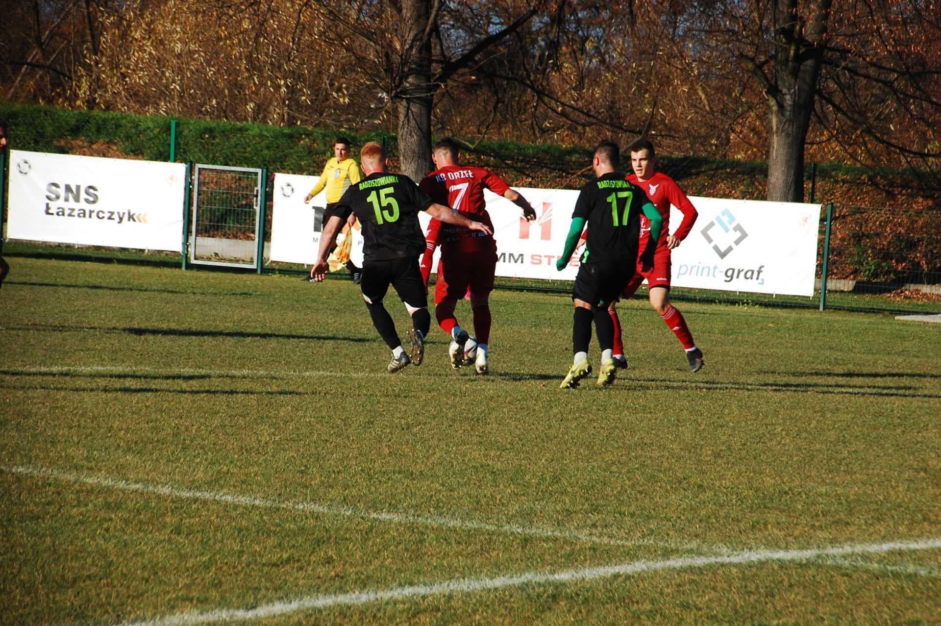 Radziszowianka - K.S. Orzeł Piaski Wielkie 5 :1