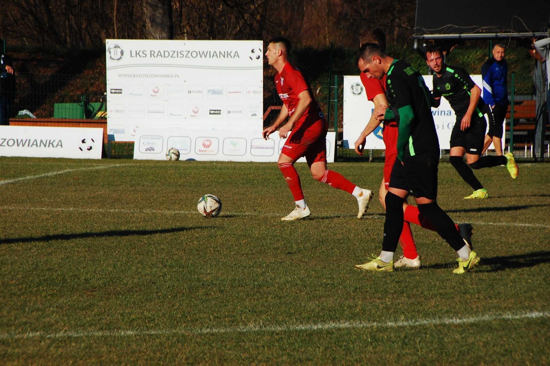 Radziszowianka - K.S. Orzeł Piaski Wielkie 5 :1