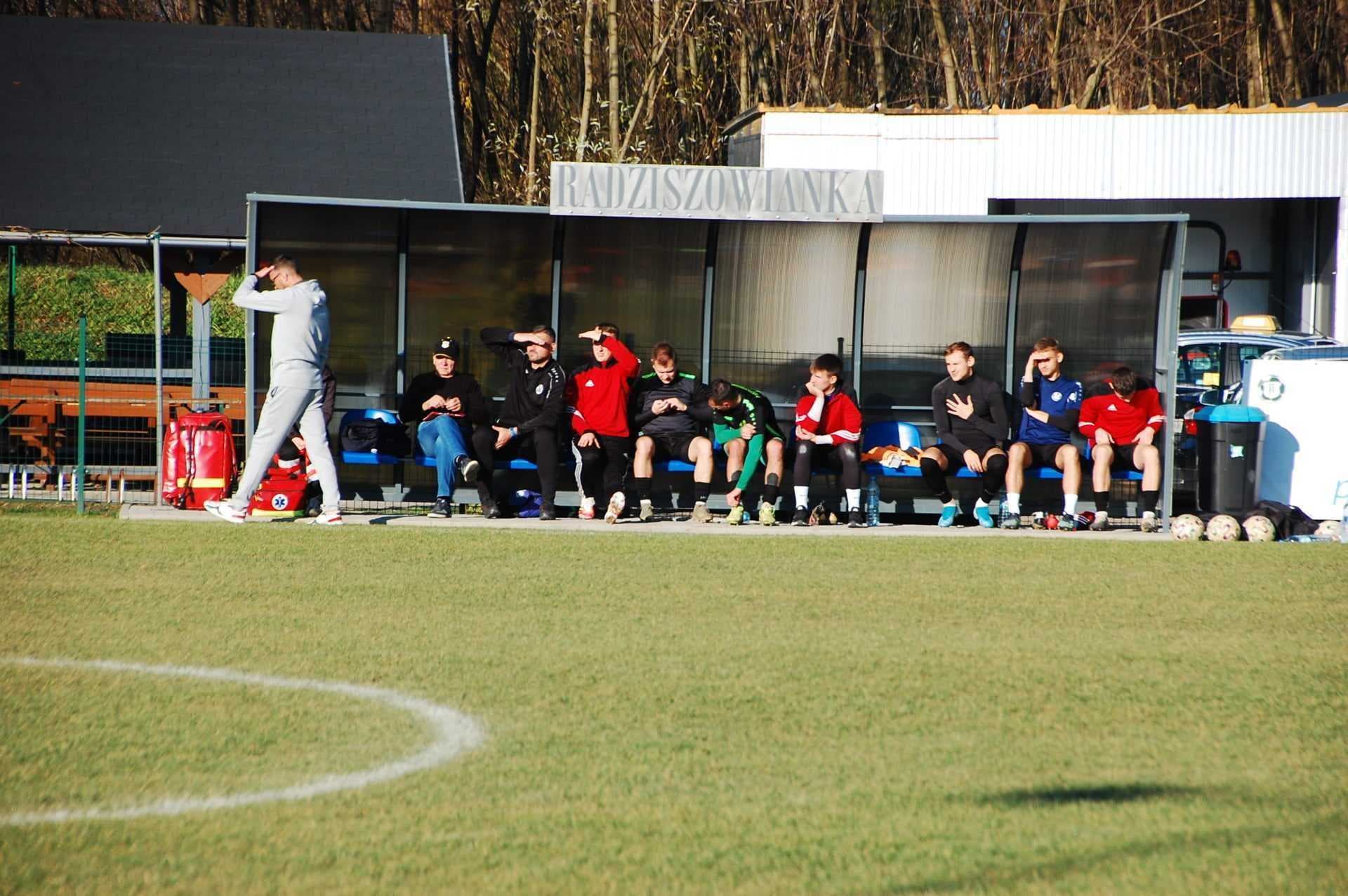 Radziszowianka - K.S. Orzeł Piaski Wielkie 5 :1