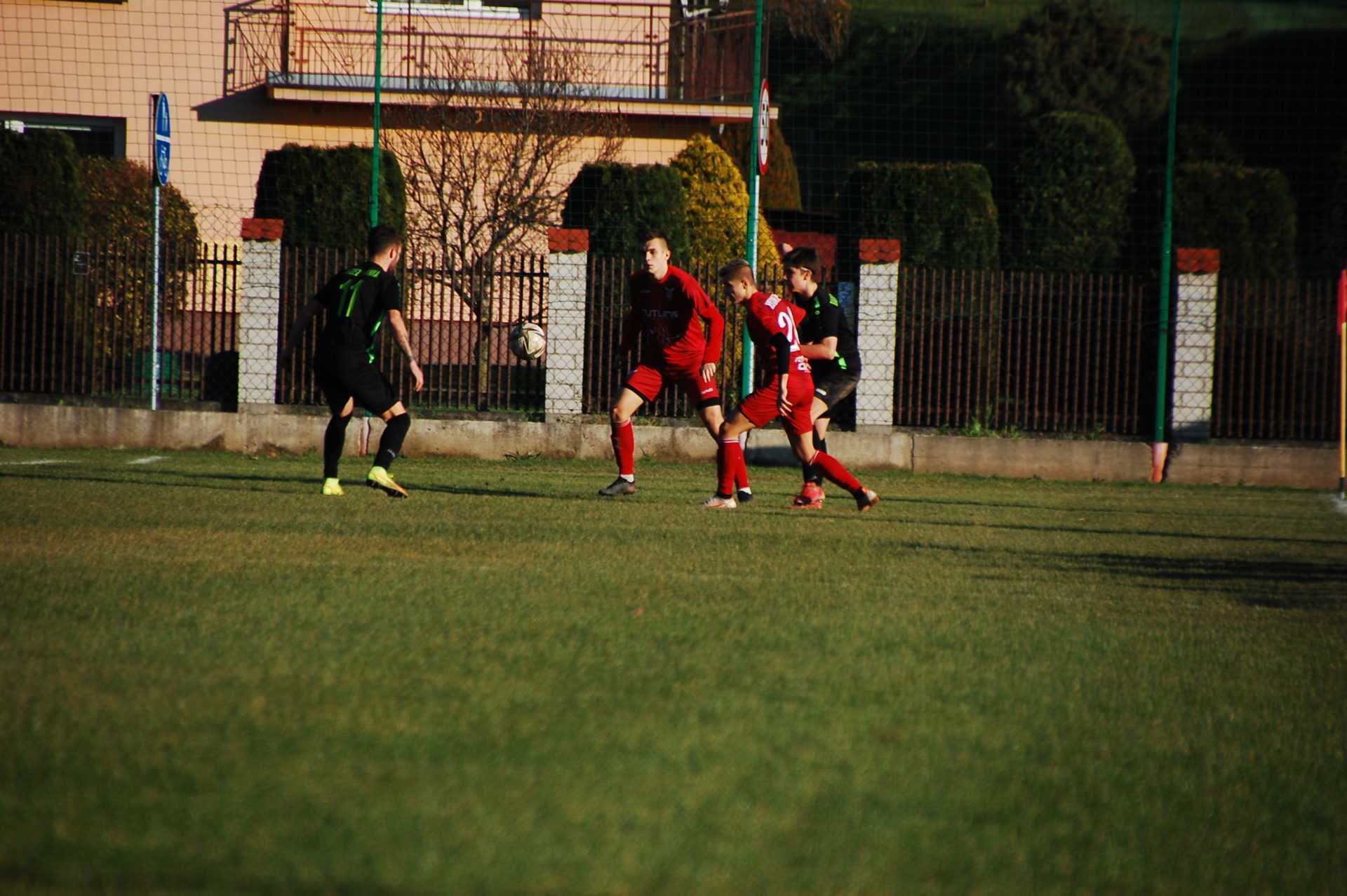 Radziszowianka - K.S. Orzeł Piaski Wielkie 5 :1