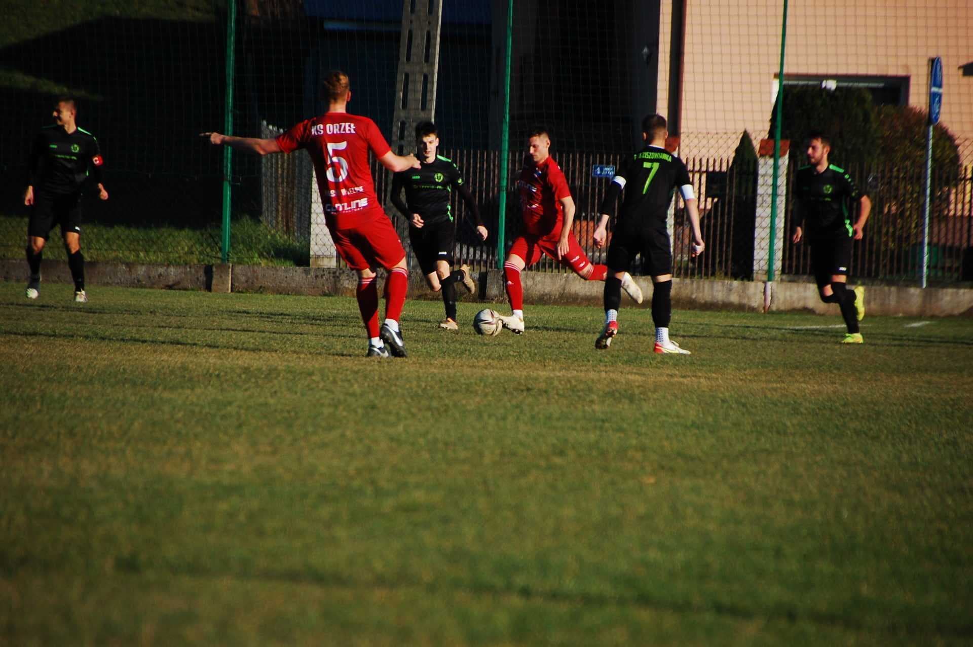 Radziszowianka - K.S. Orzeł Piaski Wielkie 5 :1