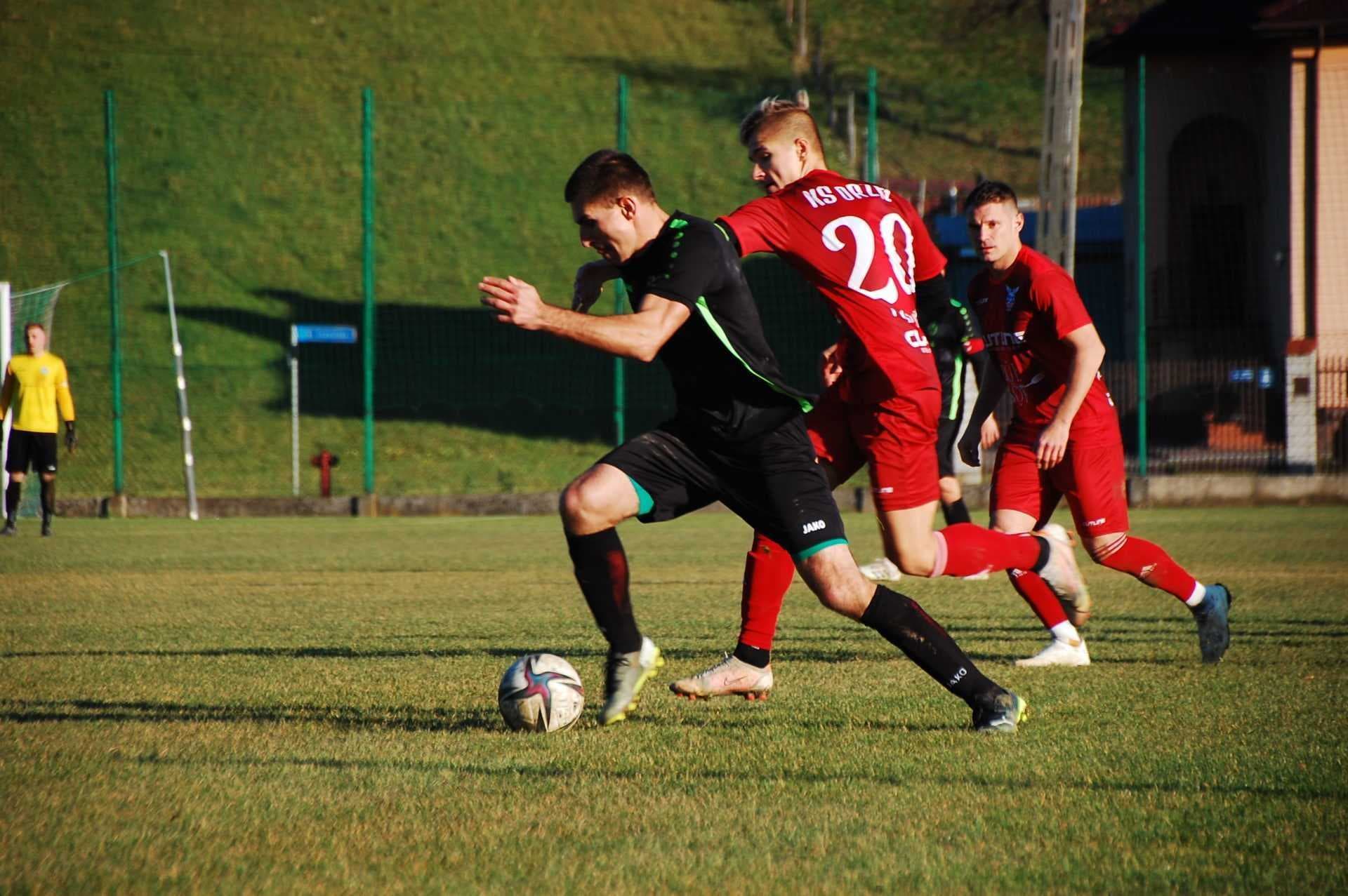 Radziszowianka - K.S. Orzeł Piaski Wielkie 5 :1 — zdjęcie 38