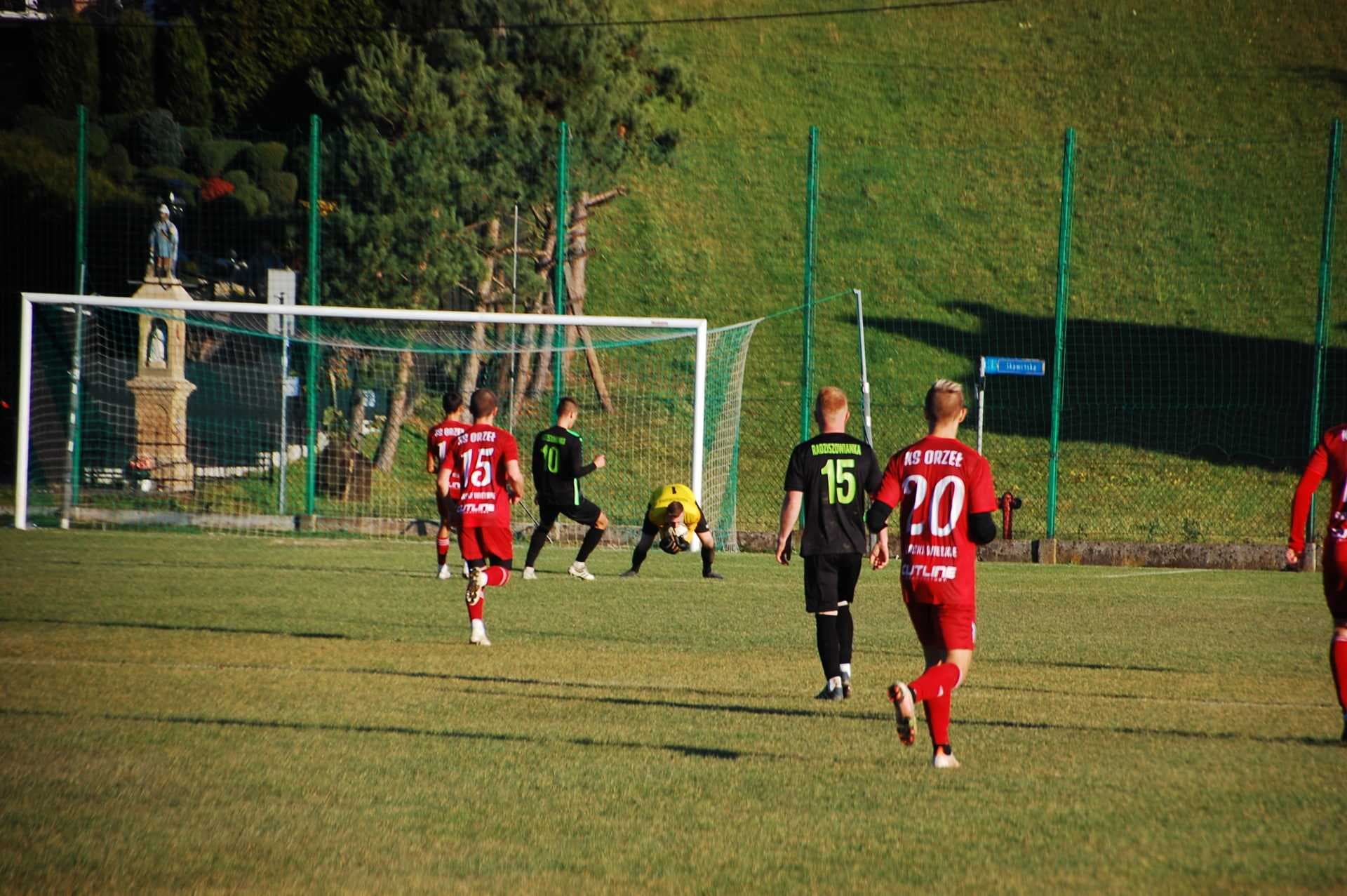 Radziszowianka - K.S. Orzeł Piaski Wielkie 5 :1 — zdjęcie 39