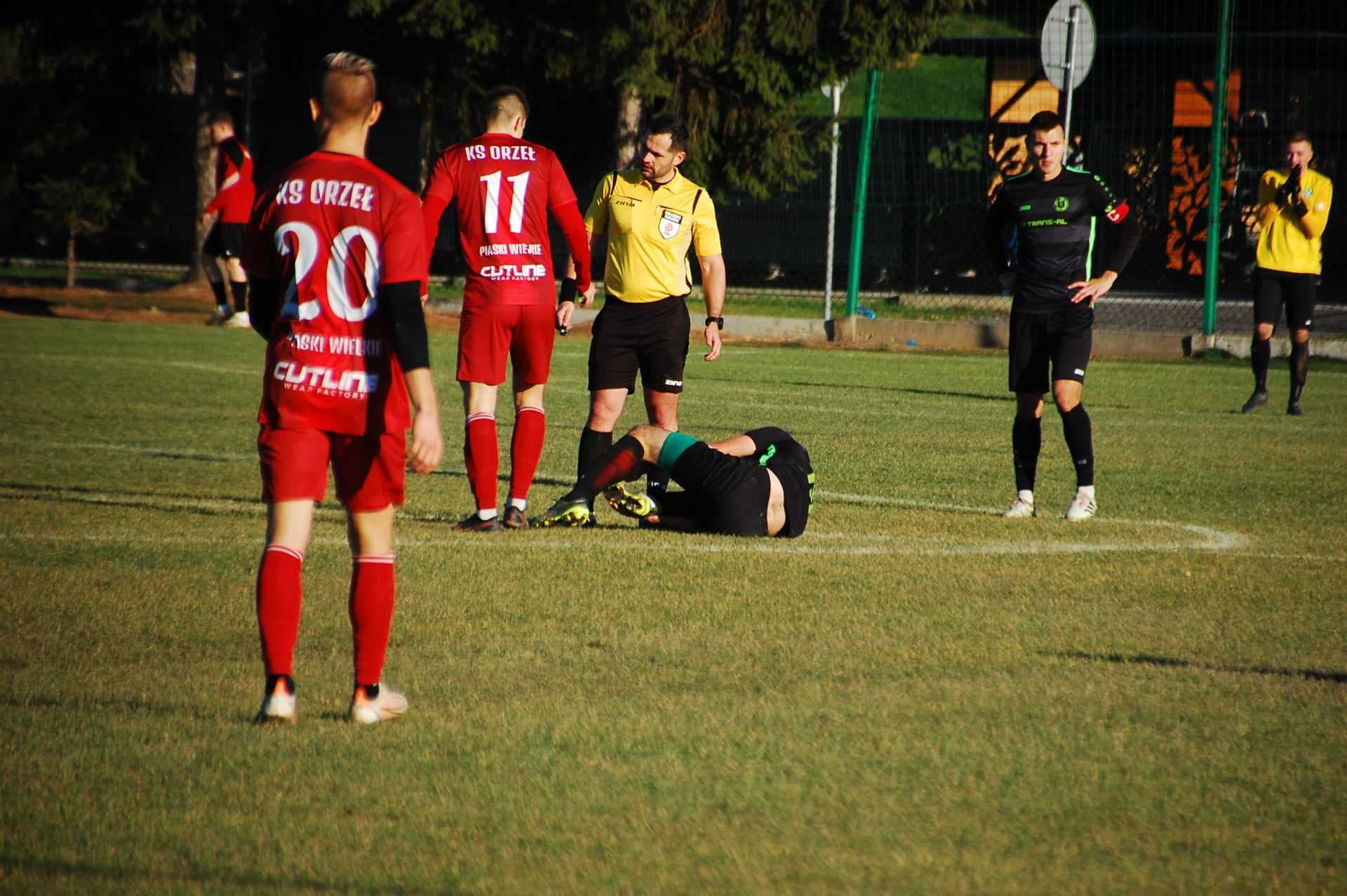 Radziszowianka - K.S. Orzeł Piaski Wielkie 5 :1 — zdjęcie 40