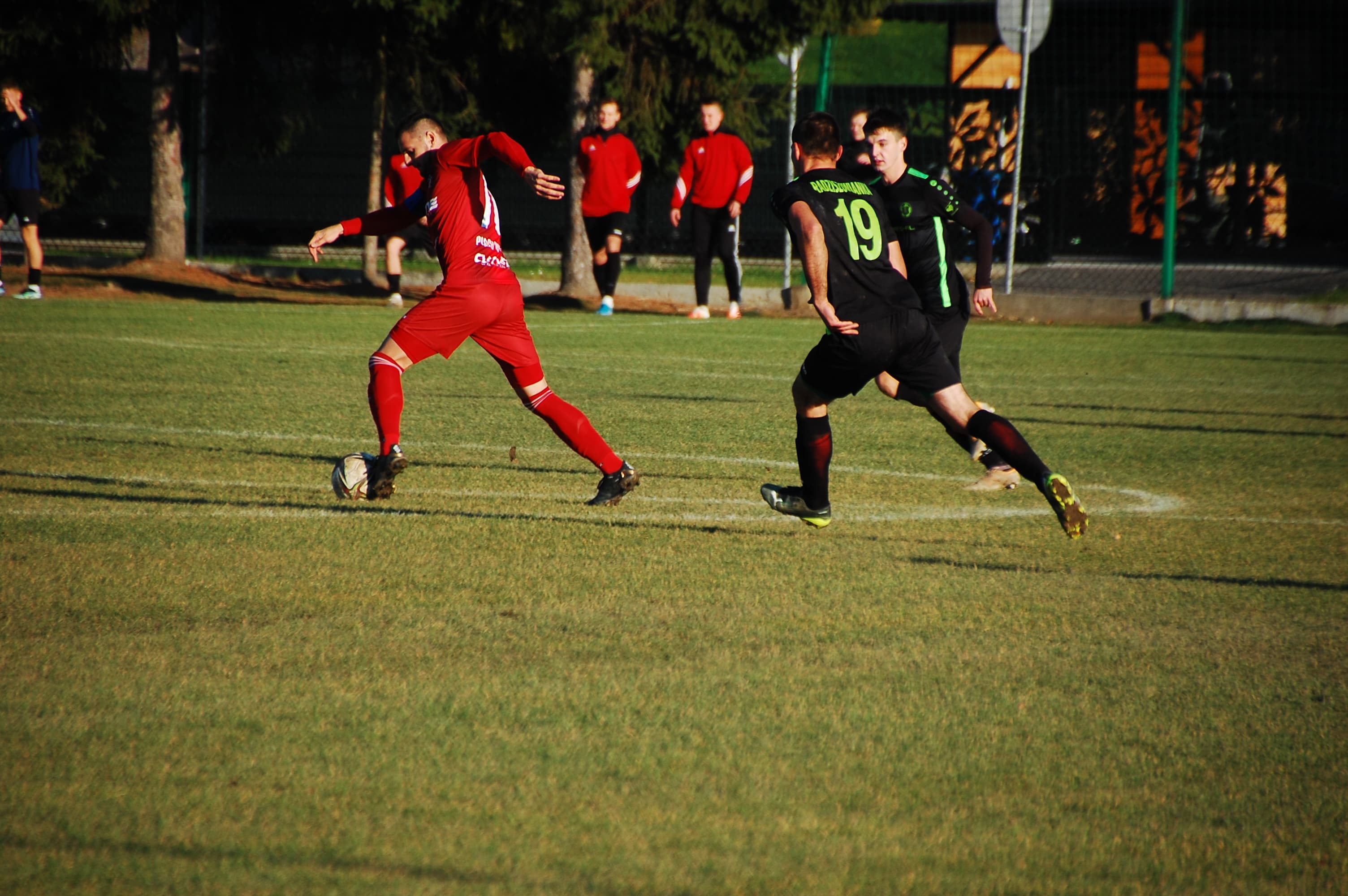 Radziszowianka - K.S. Orzeł Piaski Wielkie 5 :1 — zdjęcie 44
