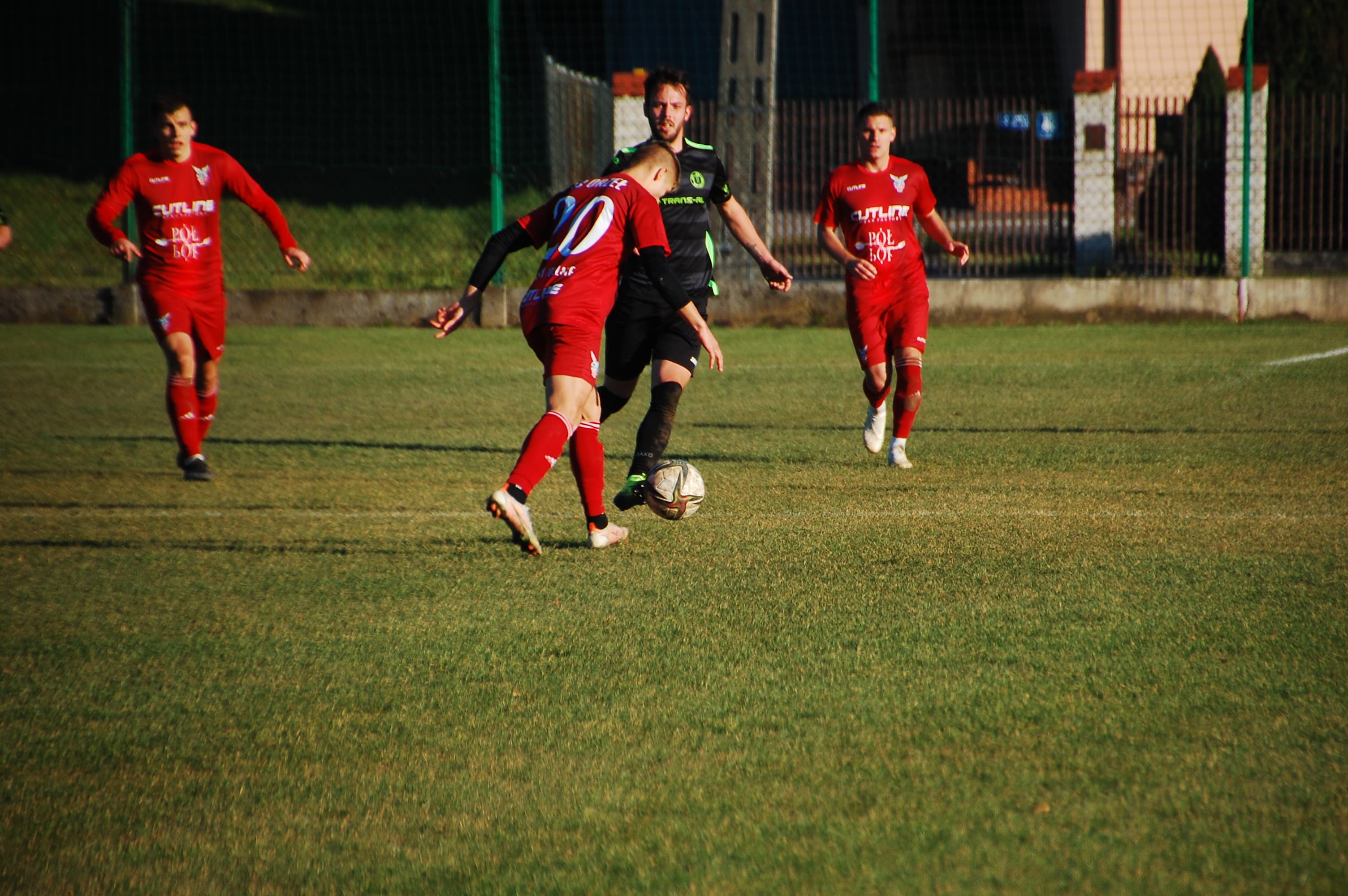 Radziszowianka - K.S. Orzeł Piaski Wielkie 5 :1 — zdjęcie 45