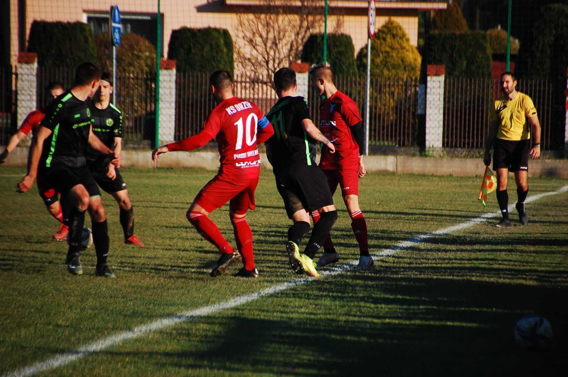 Radziszowianka - K.S. Orzeł Piaski Wielkie 5 :1 — zdjęcie 50