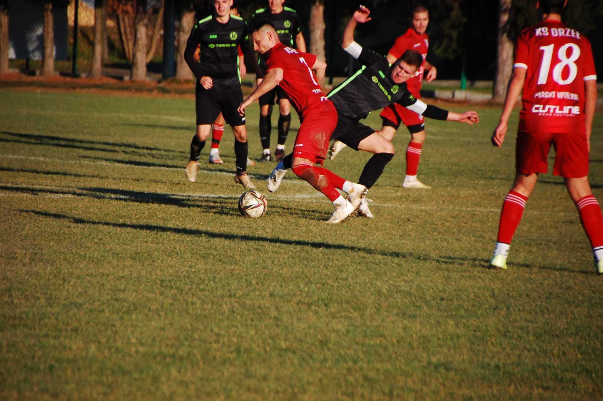 Radziszowianka - K.S. Orzeł Piaski Wielkie 5 :1 — zdjęcie 63