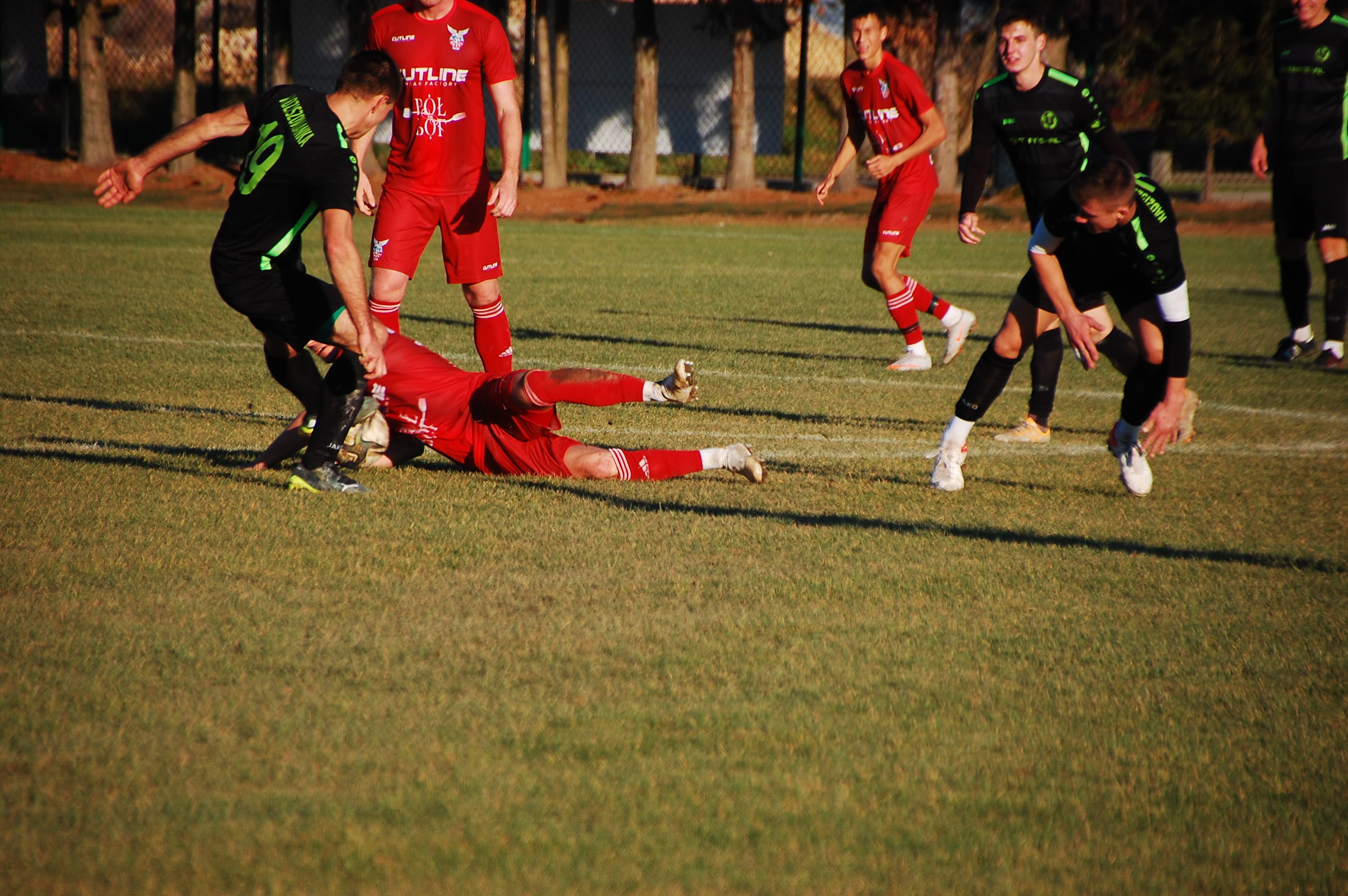 Radziszowianka - K.S. Orzeł Piaski Wielkie 5 :1 — zdjęcie 65