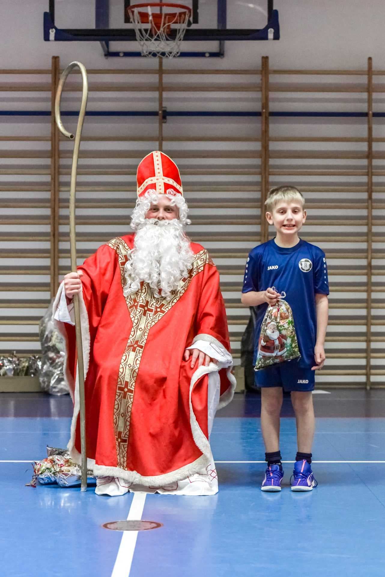 FOTORELACJA Mikołajki z Radziszowianka Radziszów  — zdjęcie 79